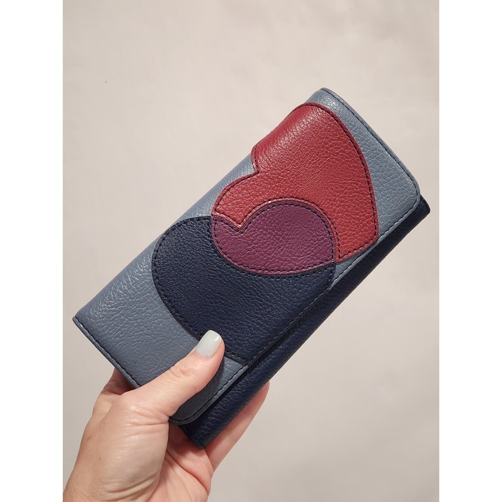 Relic Blue Pebbled Faux Leather Tri-Fold Wallet Heart Design Organizer